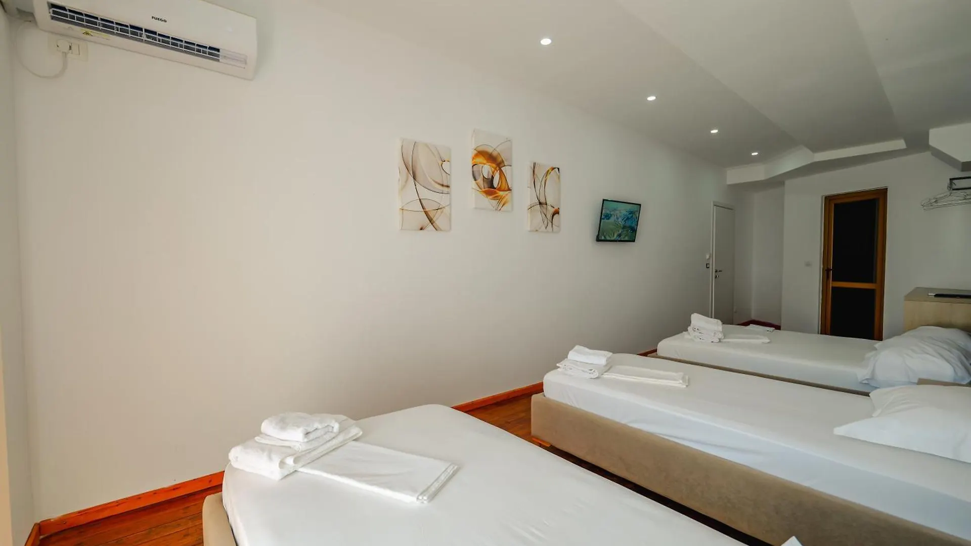 Hotel Summer Saranda Arnavutluk