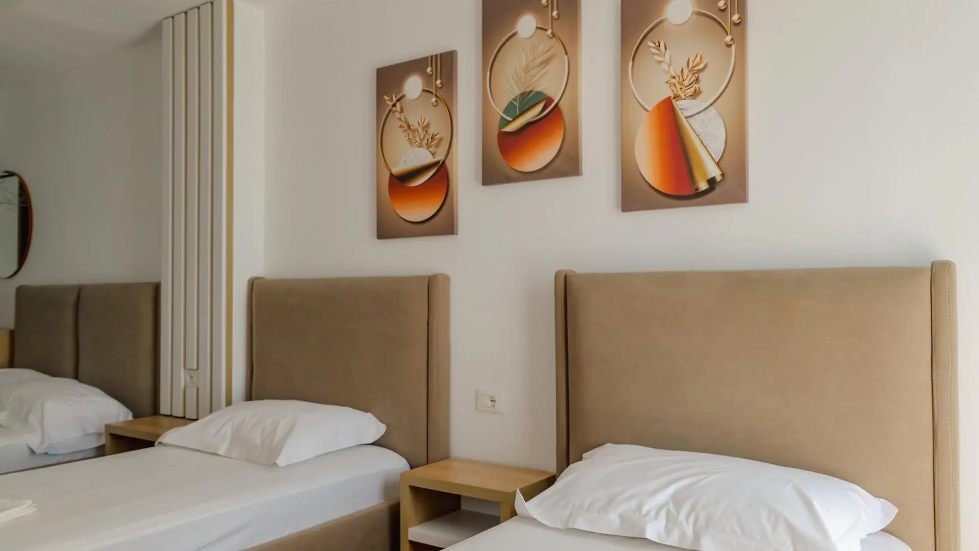 Hotel Summer Saranda 3*,  Arnavutluk
