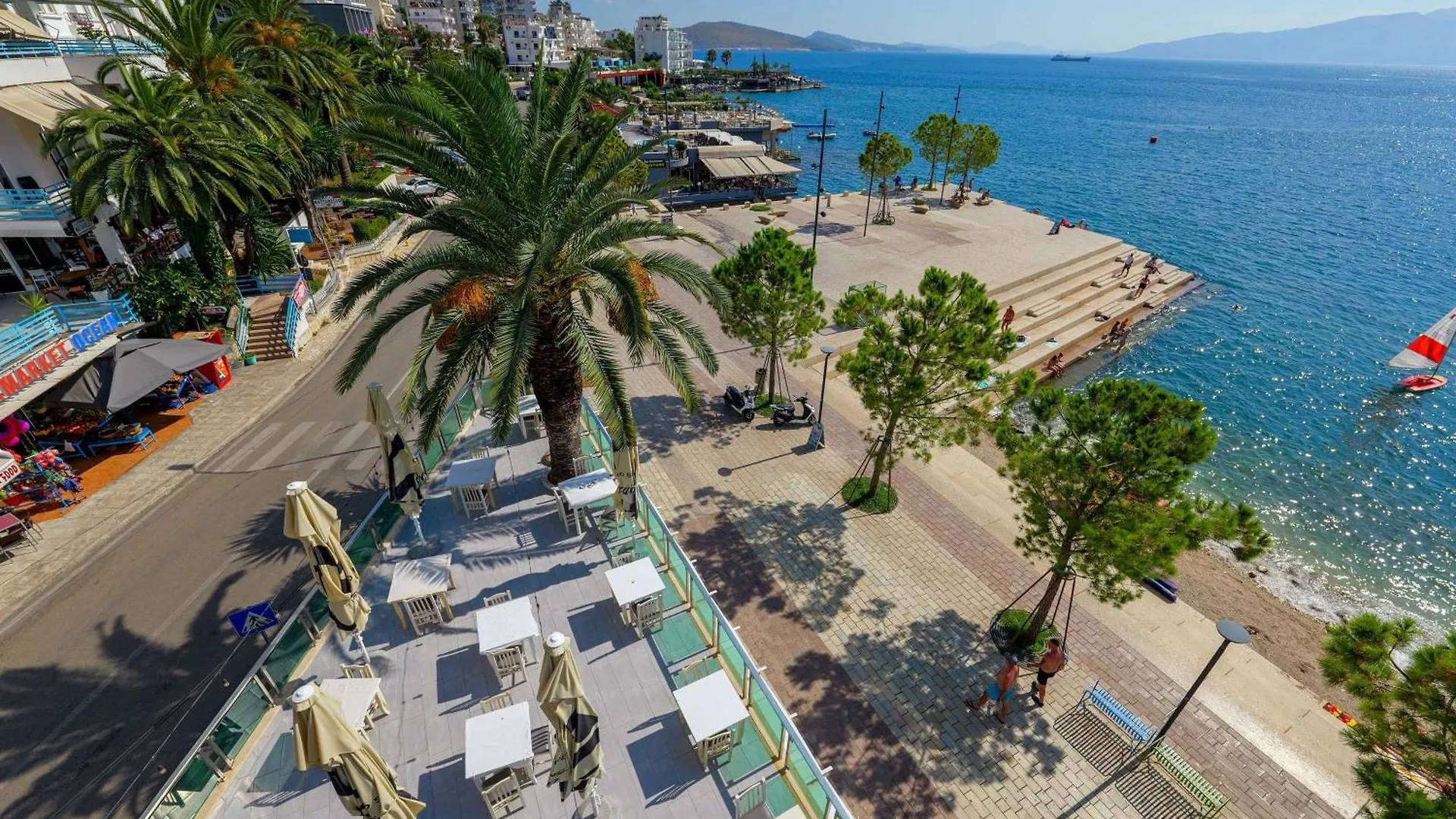 Hotel Summer Saranda 3*,  Arnavutluk