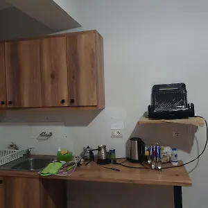 Hostel Mona's