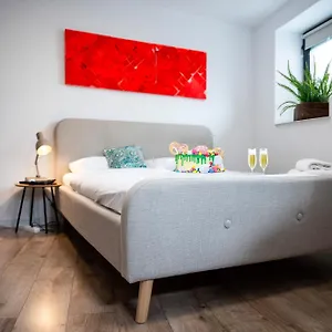 Lazynest Apartahotel Bucarest